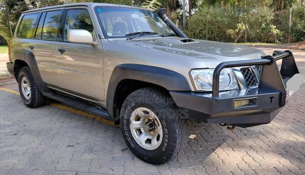 Nissan Patrol 2002 Gray