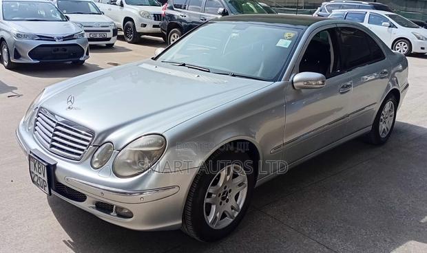 Mercedes-Benz E350 2005 Silver