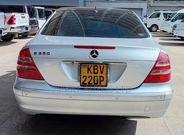 Mercedes-Benz E350 2005 Silver