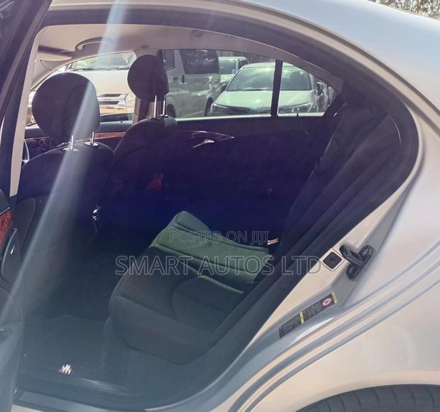 Mercedes-Benz E350 2005 Silver