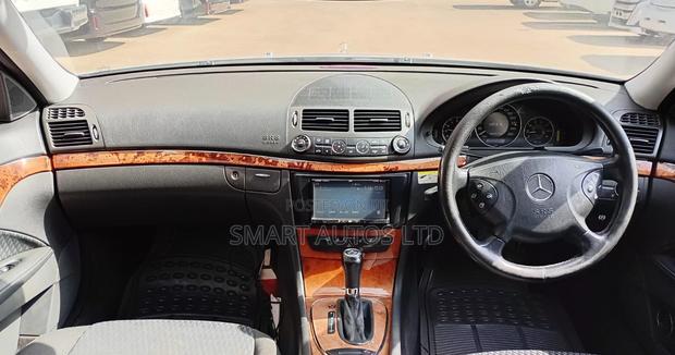 Mercedes-Benz E350 2005 Silver