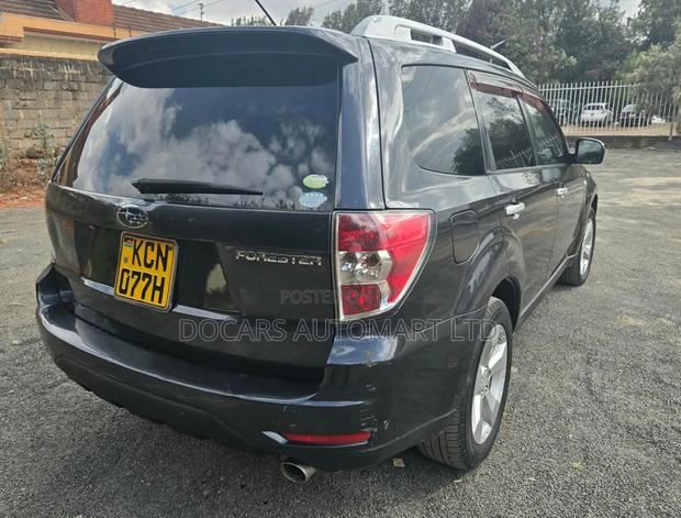 Subaru Forester 2010 Black