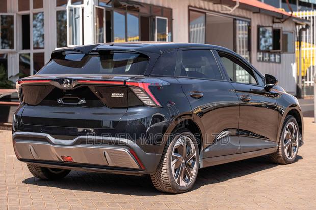 MG MG4 EV 2023 Black