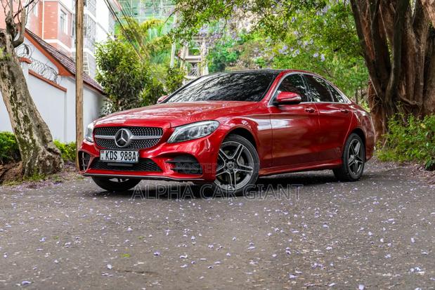 Mercedes-Benz C200 2019 Maroon