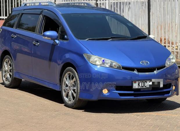 Toyota Wish 2014 Blue