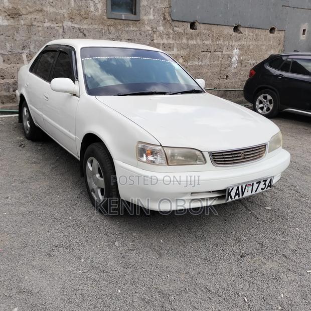 Toyota Corolla Sedan 1998 White