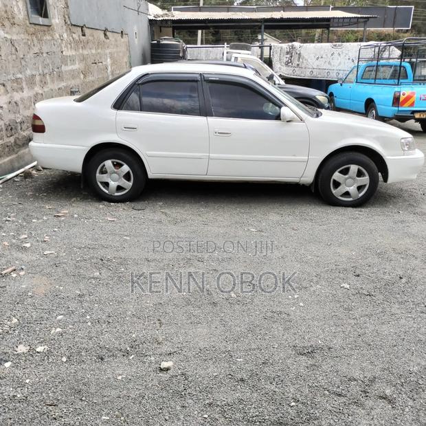 Toyota Corolla Sedan 1998 White