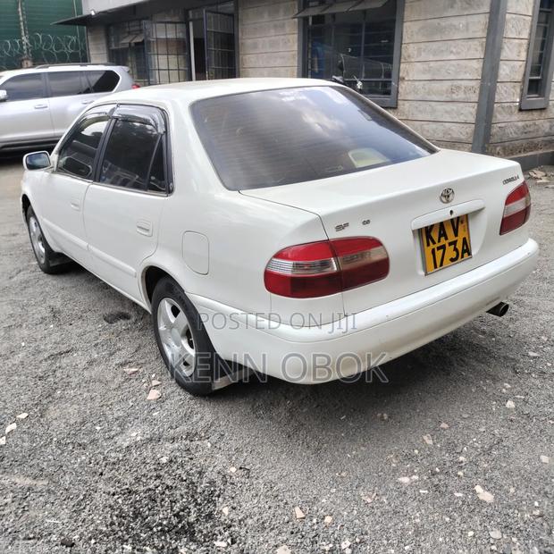 Toyota Corolla Sedan 1998 White