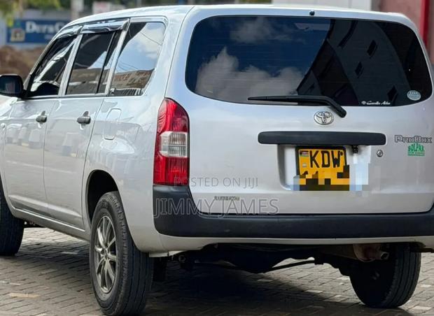 Toyota Probox 1.5 DX 2WD 2019 Silver