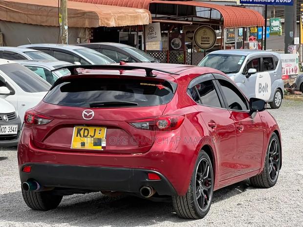 Mazda Axela 2015 Red