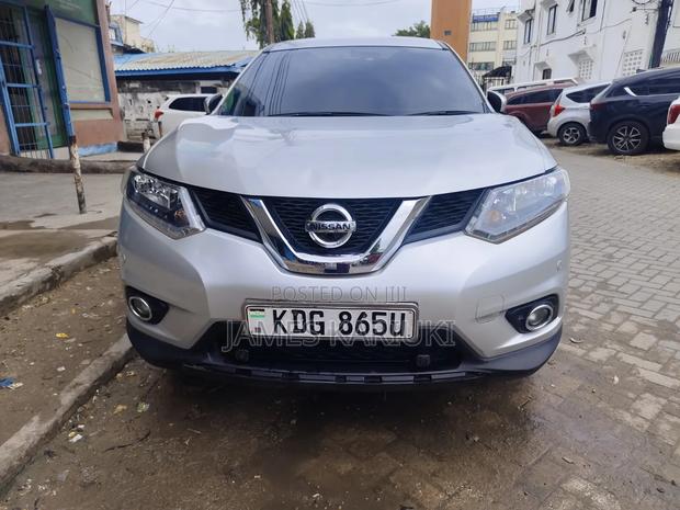 Nissan X-Trail 2014 Silver