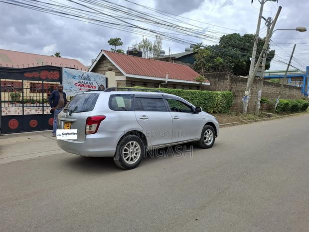 Toyota Corolla Fielder 1.5 Petrol FWD 2011 Silver