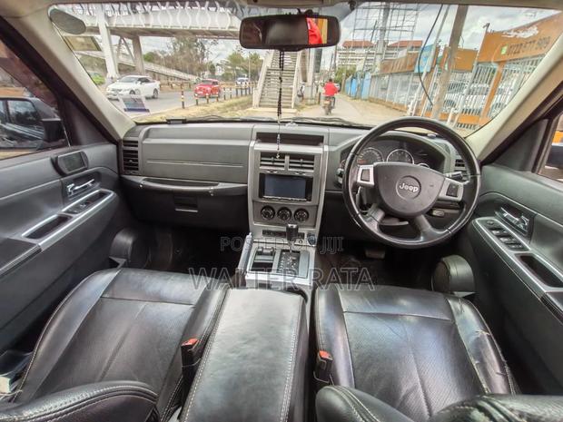 Jeep Cherokee 2010 Black