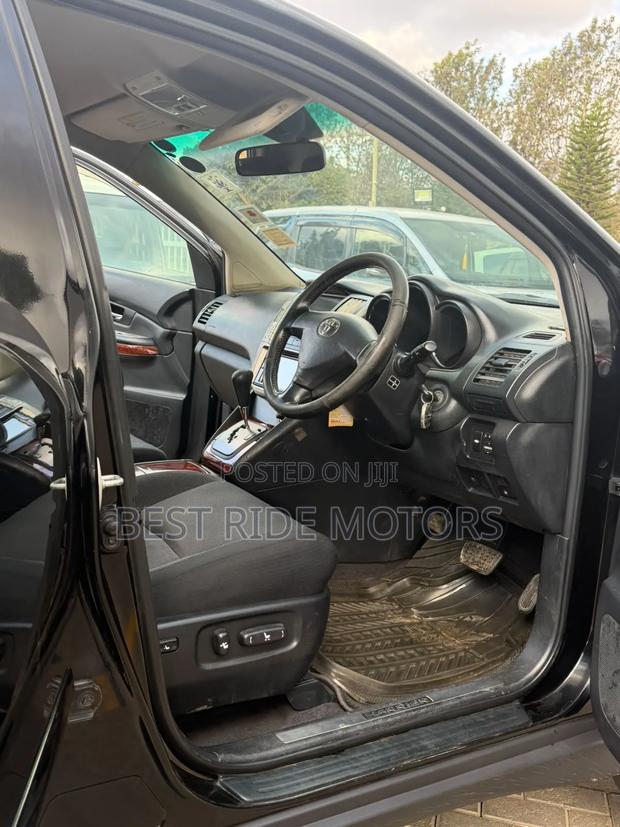 Toyota Harrier 2.4 2010 Black