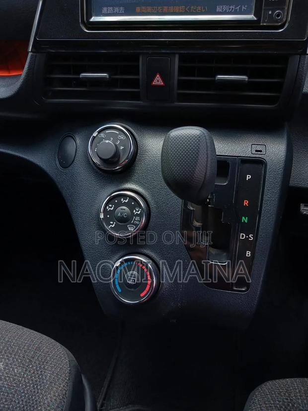 Toyota Sienta 2020 Black