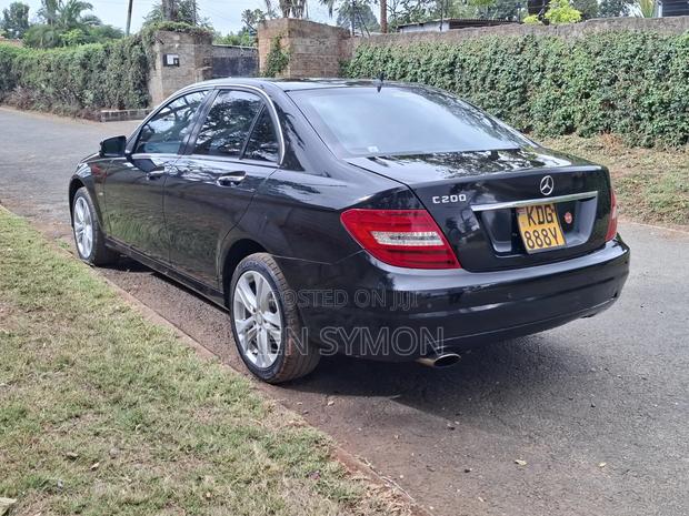 Mercedes-Benz C200 2014 Black