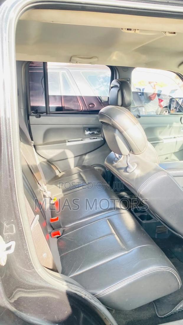 Jeep Cherokee 2010 Black