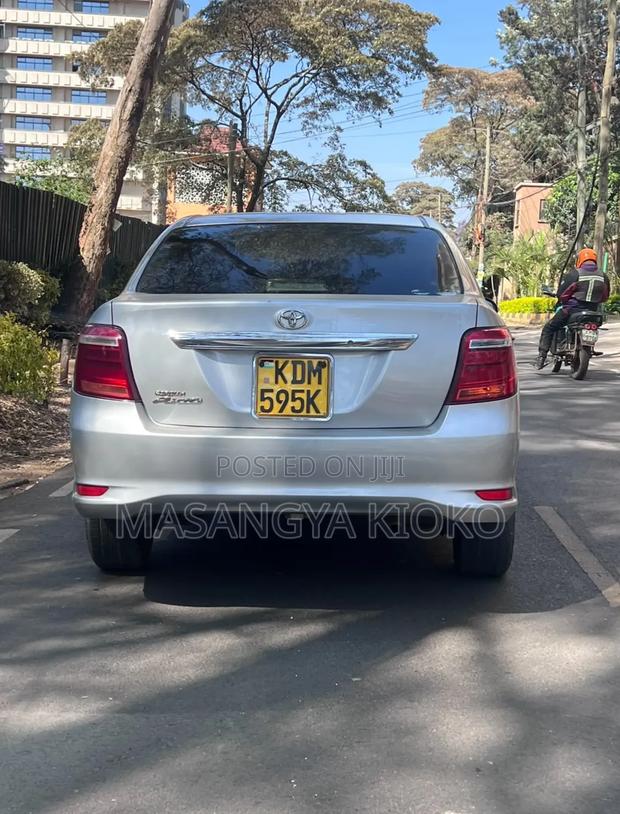 Toyota Axio 2017 Silver