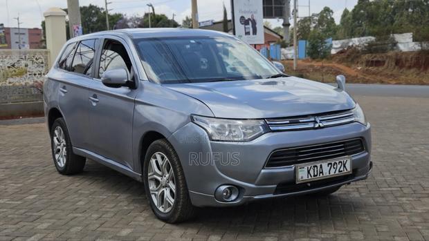 Mitsubishi Outlander 2014 Gray