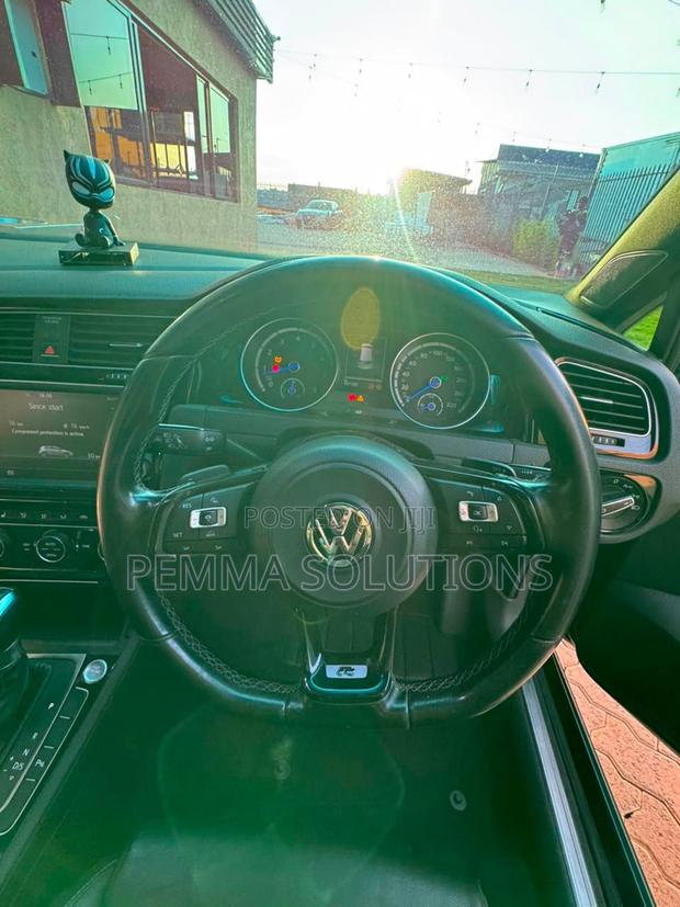 Volkswagen Golf R 4-Door 2016 Green