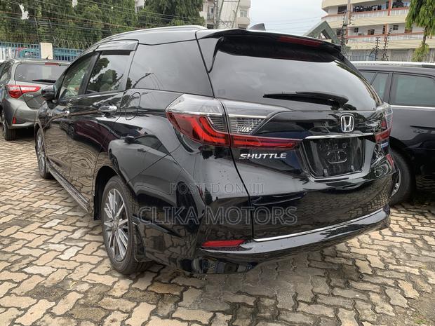 Honda Fit Shuttle 1.5 Hybrid 2WD 2019 Black