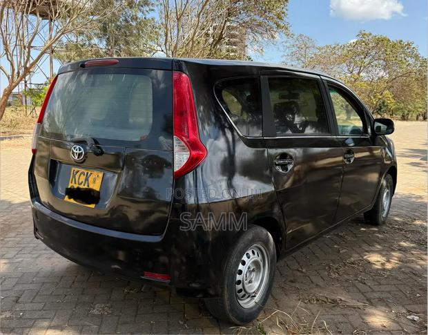 Toyota Ractis 1.5 AWD 2017 Black