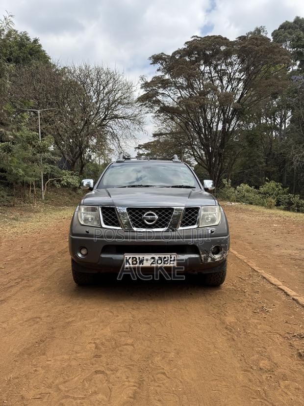 Nissan Navara 2007 Gray