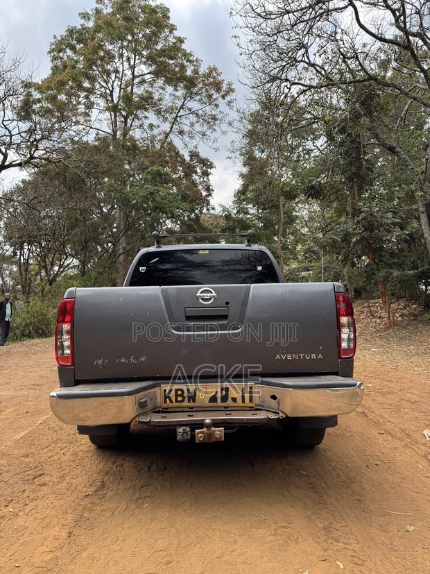 Nissan Navara 2007 Gray