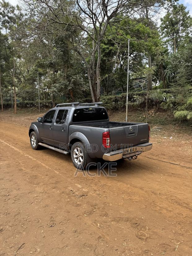 Nissan Navara 2007 Gray