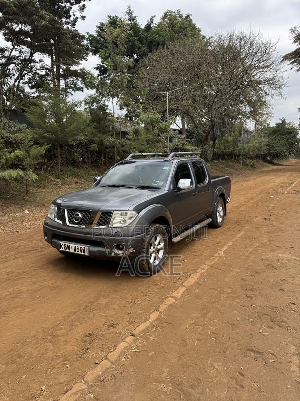Nissan Navara 2007 Gray