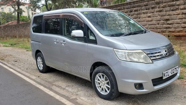 Nissan Serena 2009 Silver