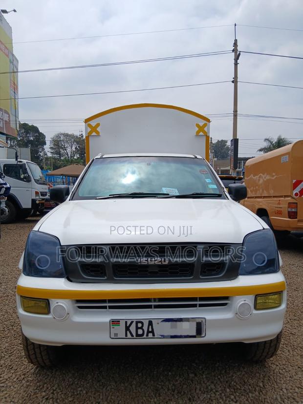Isuzu D-MAX 2009 White