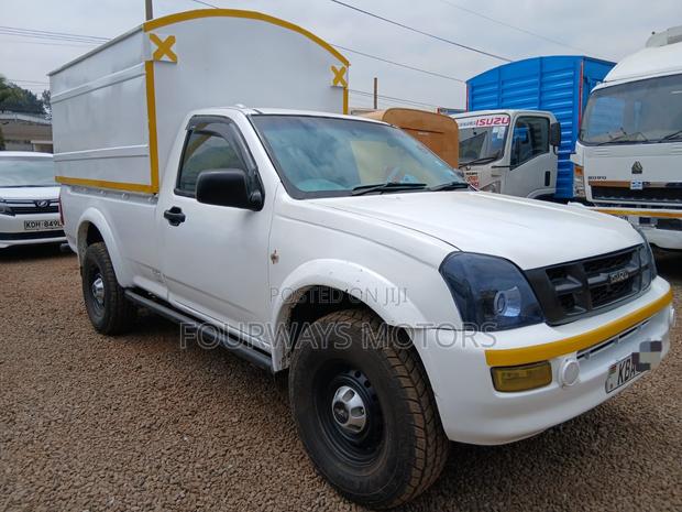Isuzu D-MAX 2009 White