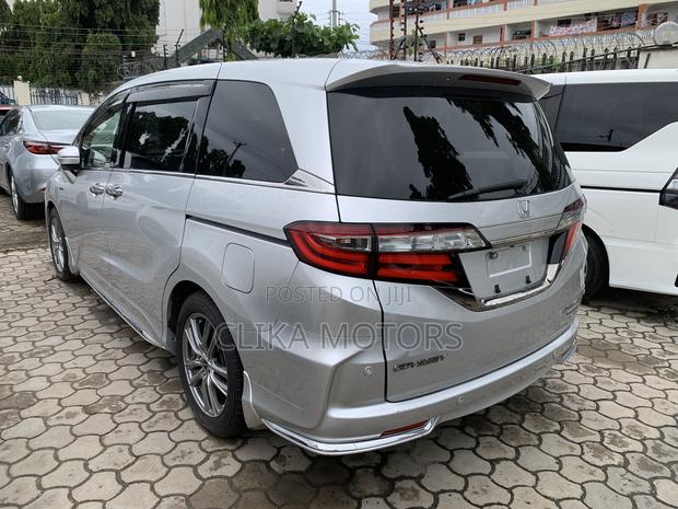 Honda Odyssey 2.4 Absolute 2WD 2019 Silver