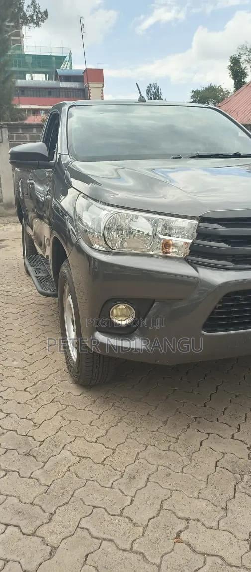 Toyota Hilux Revo Smart Cab Deisel 2.4 AWD 2019 Gray