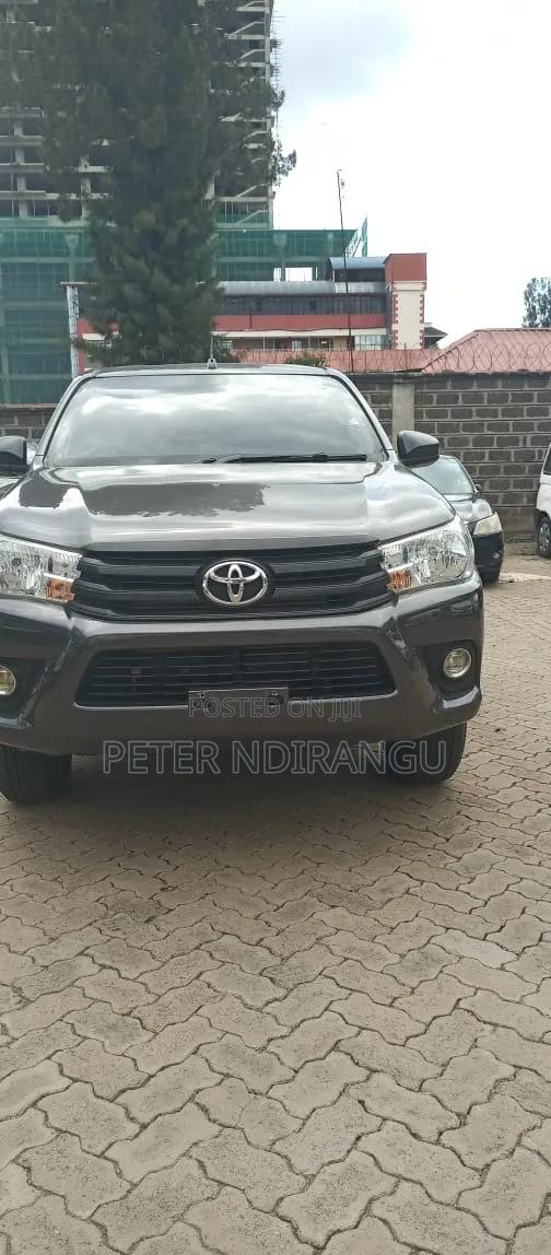 Toyota Hilux Revo Smart Cab Deisel 2.4 AWD 2019 Gray