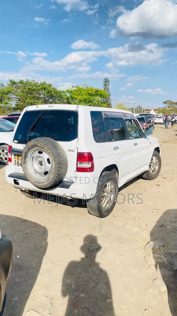 Mitsubishi Pajero IO 2008 White