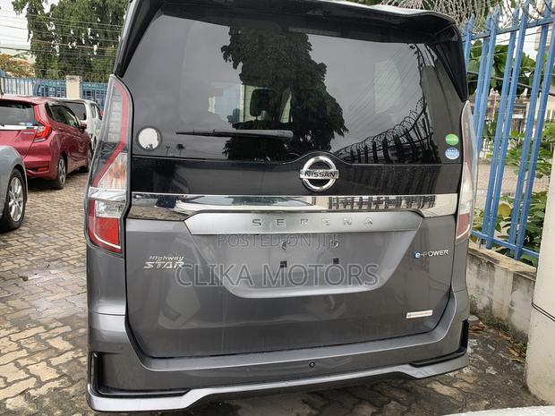 Nissan Serena 2021 Gray
