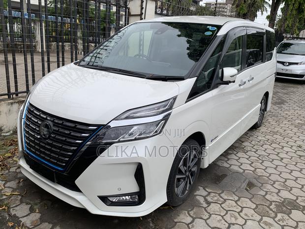 Nissan Serena 2021 White