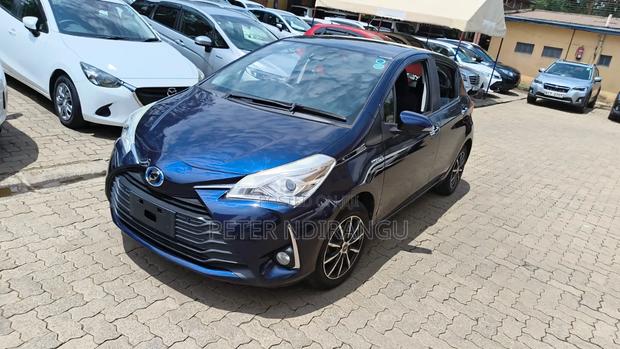 Toyota Vitz 1.5 FWD Hybrid 5dr 2019 Blue
