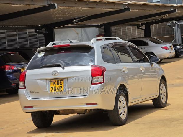 Toyota Corolla Fielder 2014 Silver