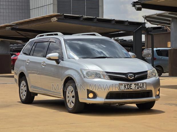 Toyota Corolla Fielder 2014 Silver