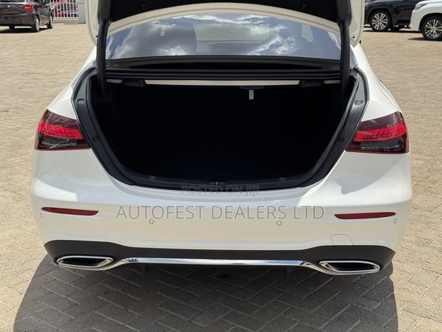 Mercedes-Benz E200 2020 White