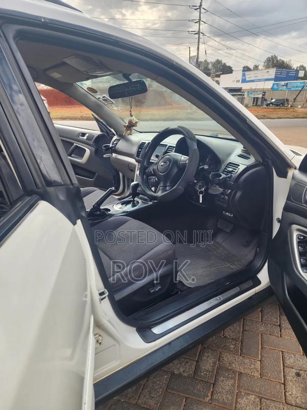Subaru Outback 2.5 2008 White