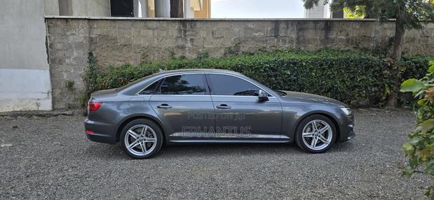 Audi A4 2.0T Premium AWD quattro 2017 Gray