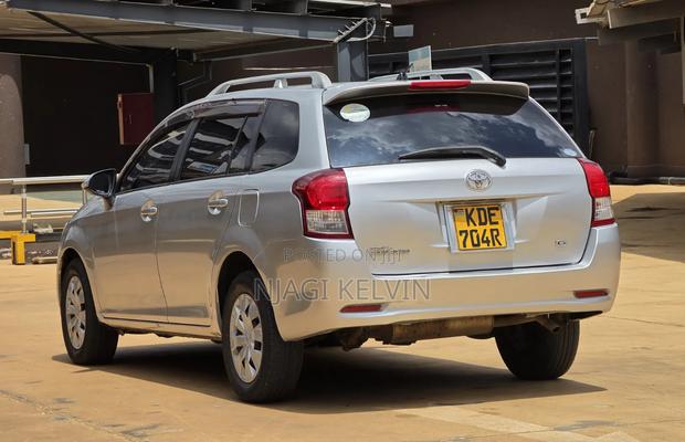Toyota Corolla Fielder 2014 Silver
