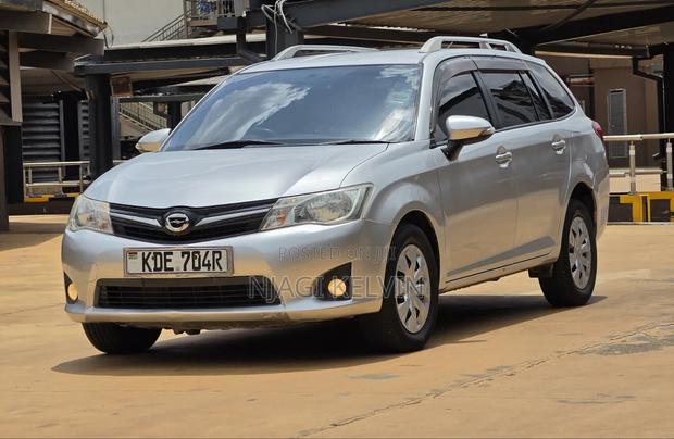 Toyota Corolla Fielder 2014 Silver