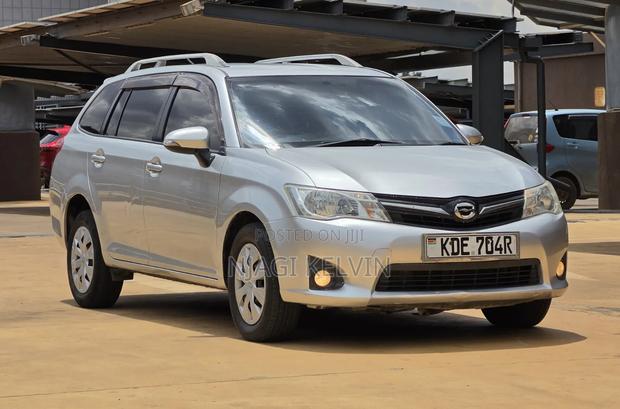 Toyota Corolla Fielder 2014 Silver