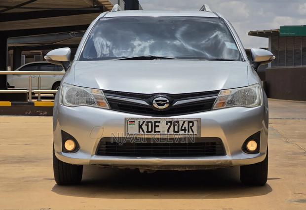 Toyota Corolla Fielder 2014 Silver