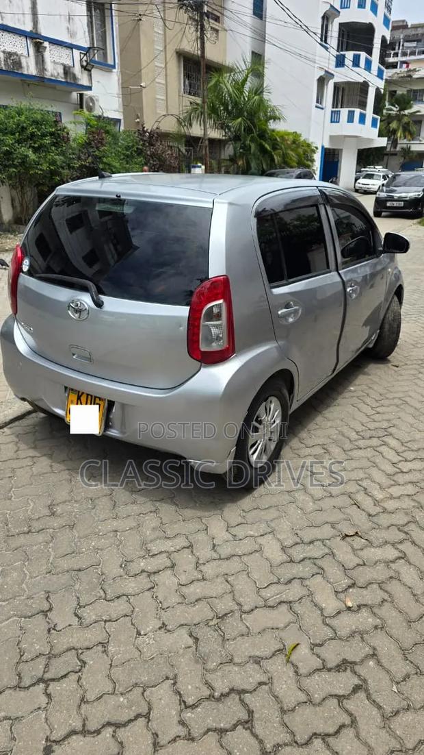 Toyota Passo 2014 Silver